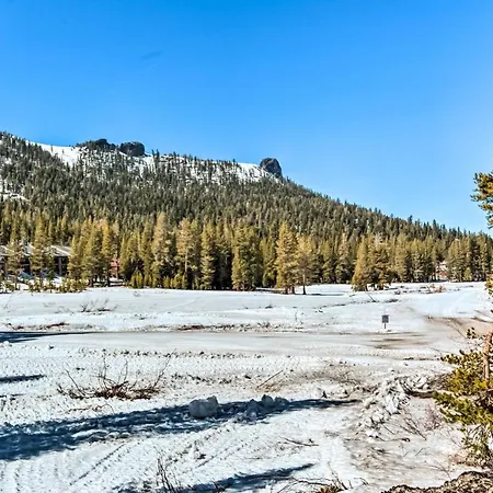 Lovely Kirkwood Condo - Walk To Ski Lift And Village
